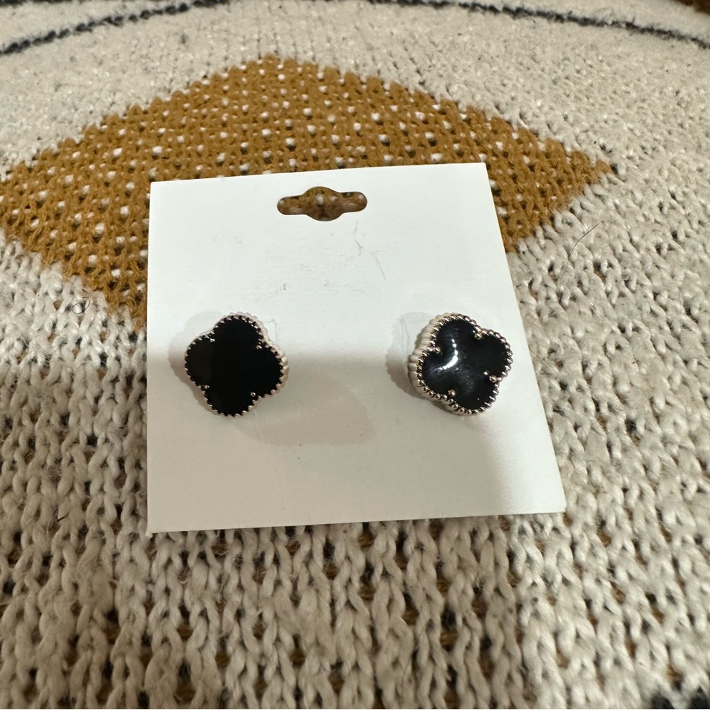 Black & Gold Four Leaf clover push back stud earrings.